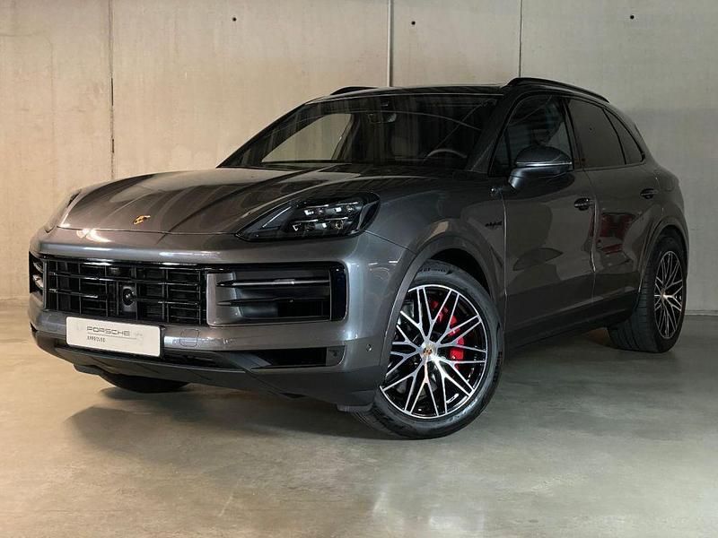 Gebraucht Porsche Cayenne S 519 PS (381 kW) 2024 Quarzitgraumetallic (metallic) SUV