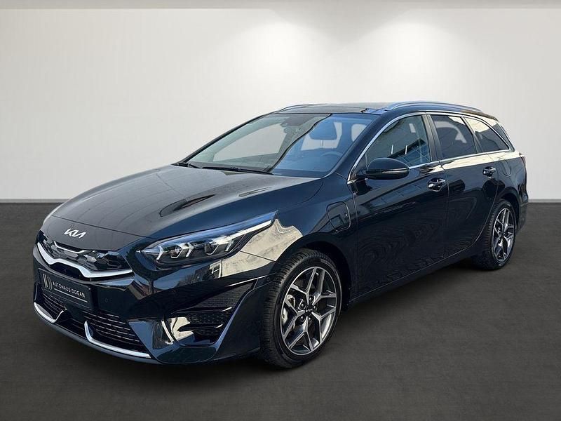 Schwarz Gebraucht 2021 Kia Ceed Sportswagon Platinum Kombi | 19.890 € (Fairer Preis) - Bild 1/4