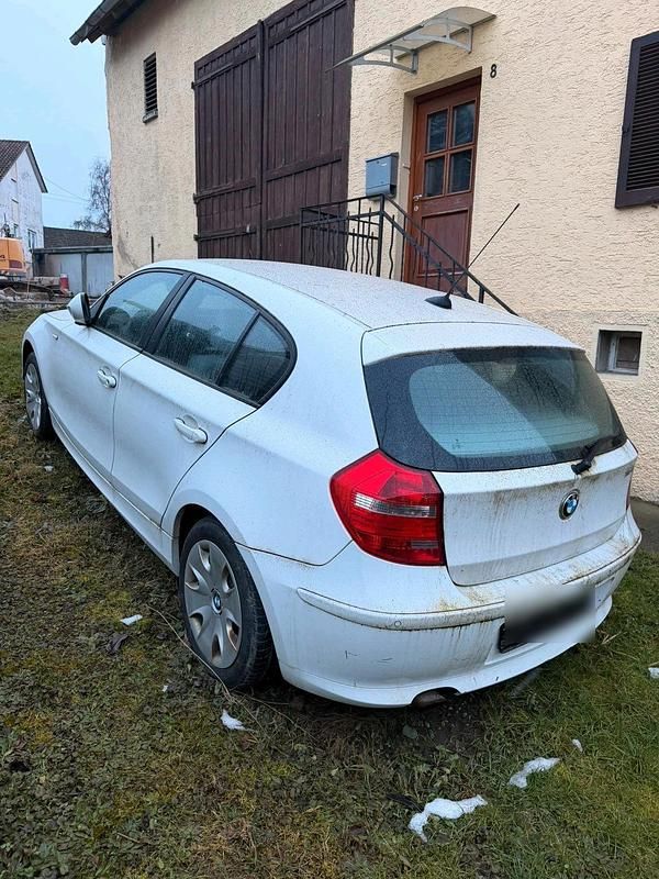 Gebraucht BMW 316 122 PS (89 kW) 2010 Weiß Limousine