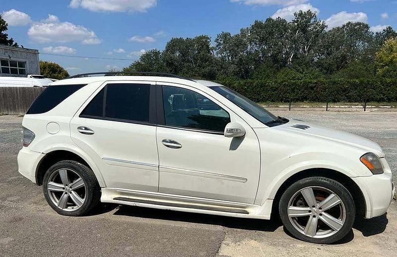 Gebraucht Mercedes ML55 AMG 387 PS (284 kW) 2008 Weiß SUV