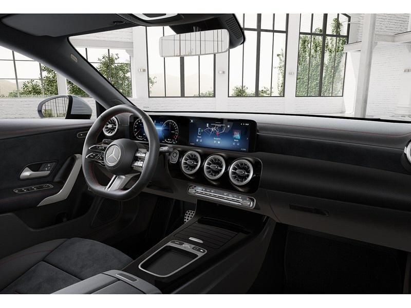 Gebraucht Mercedes CLA250e AMG line 163 PS (119 kW) 2025 Metalliclack hightechsilber Limousine