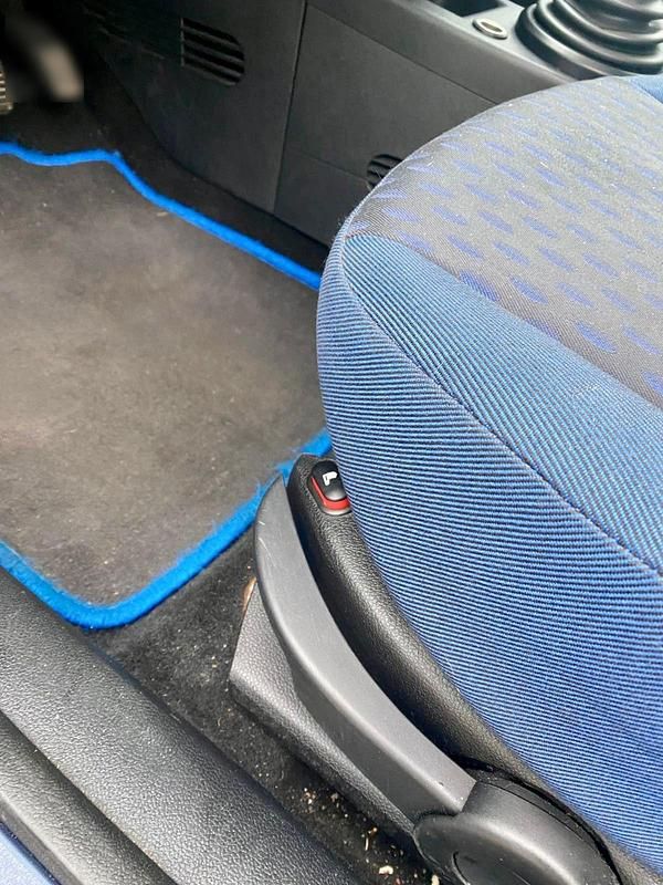 Gebraucht Ford Fiesta 70 PS (51 kW) 2005 Blau Kleinwagen