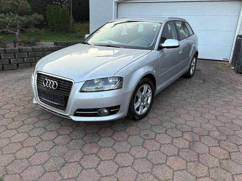 Gebraucht Audi A3 Attraction 90 PS (66 kW) 2012 Silber Kleinwagen
