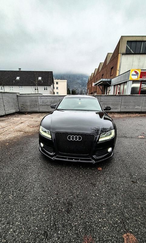 Schwarz Gebraucht 2011 Audi A5 Sportback S-Line Kleinwagen | 15.000 € - Bild 1/4