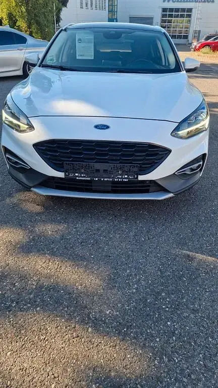 Gebraucht Ford Focus Active 150 PS (110 kW) 2020 Weiß Limousine