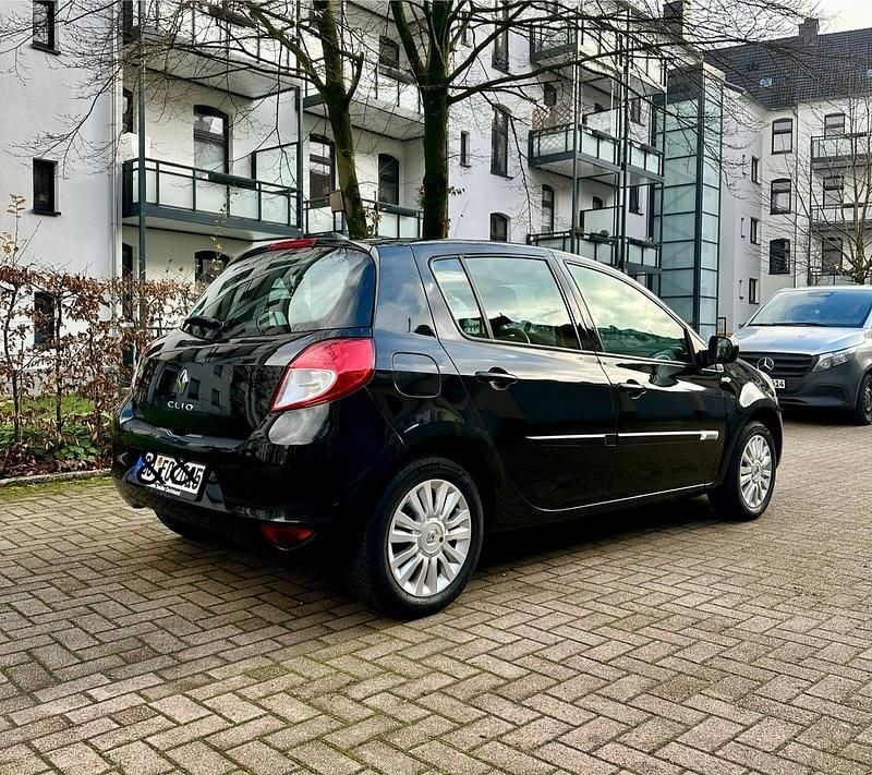 Schwarz Gebraucht 2012 Renault Clio III Kleinwagen | 3.500 € (Fairer Preis) - Bild 1/4