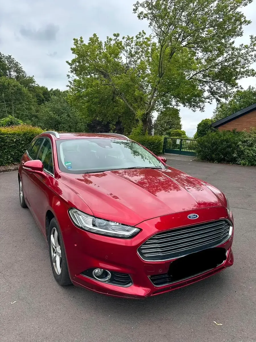 Gebraucht Ford Mondeo 150 PS (110 kW) 2016 Rot Kombi