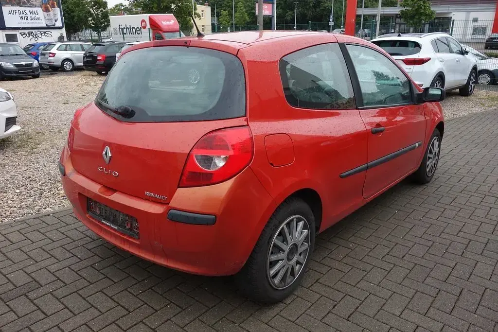 Gebraucht Renault Clio Expression 88 PS (64 kW) 2005 Rot Kleinwagen