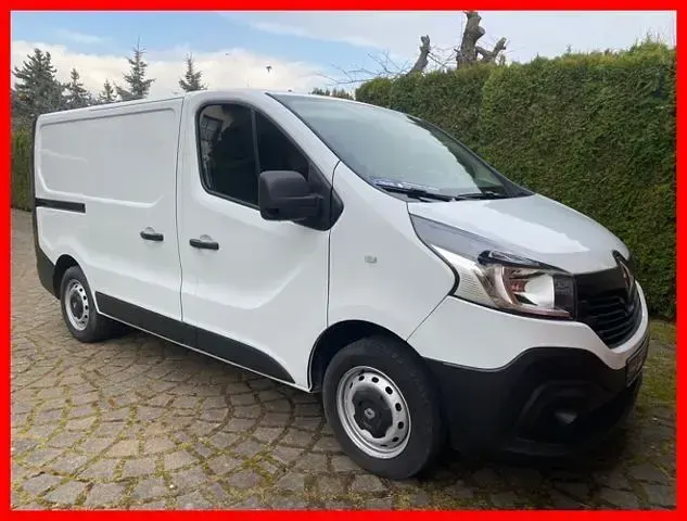 Gebraucht Renault Trafic 121 PS (88 kW) 2019 Gletscherweiß Van / Kleinbus