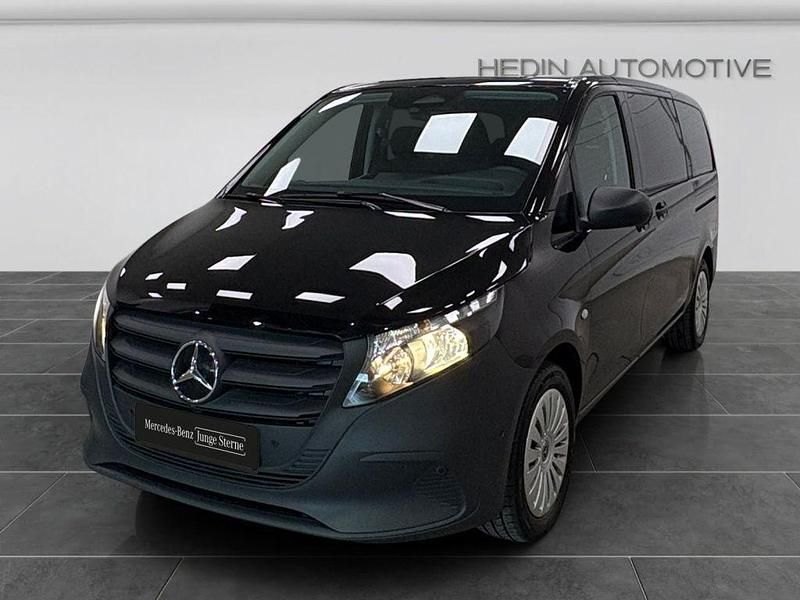 Second-hand Mercedes Vito 163 CP (119 kW) 2025 Negru Van