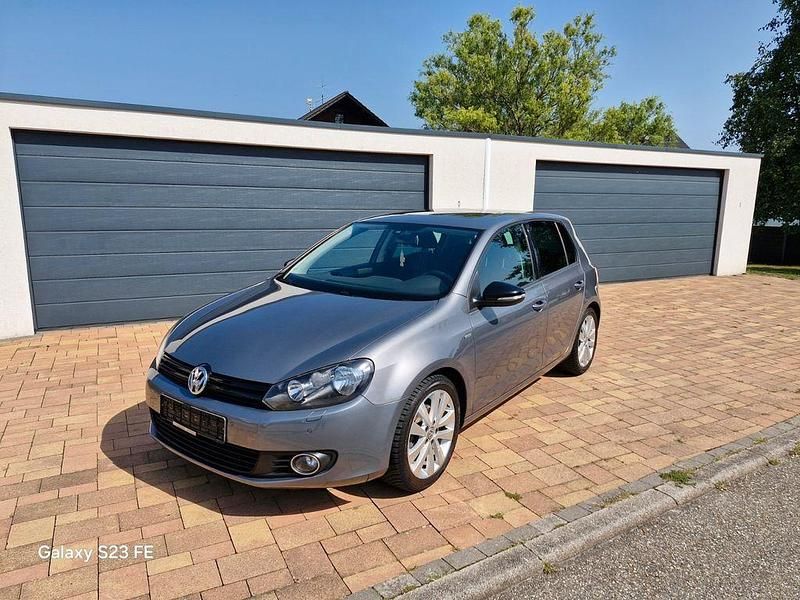 Grau Gebraucht 2012 VW Golf VI Match Limousine | 7.299 € (Fairer Preis) - Bild 1/4