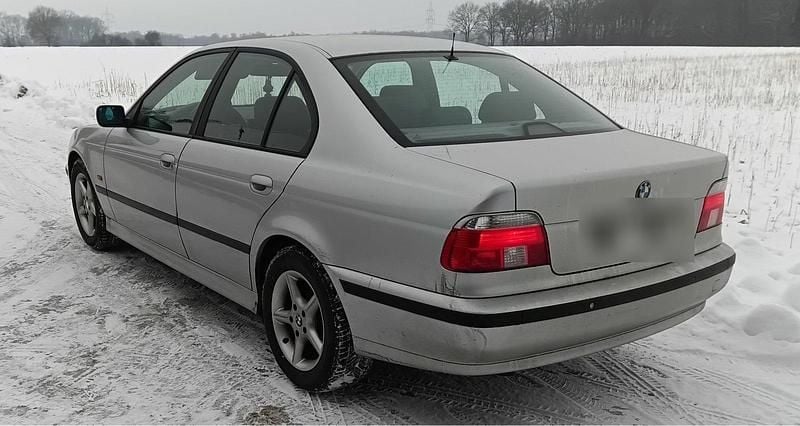 Gebraucht BMW 523 170 PS (125 kW) 1999 Silber Limousine