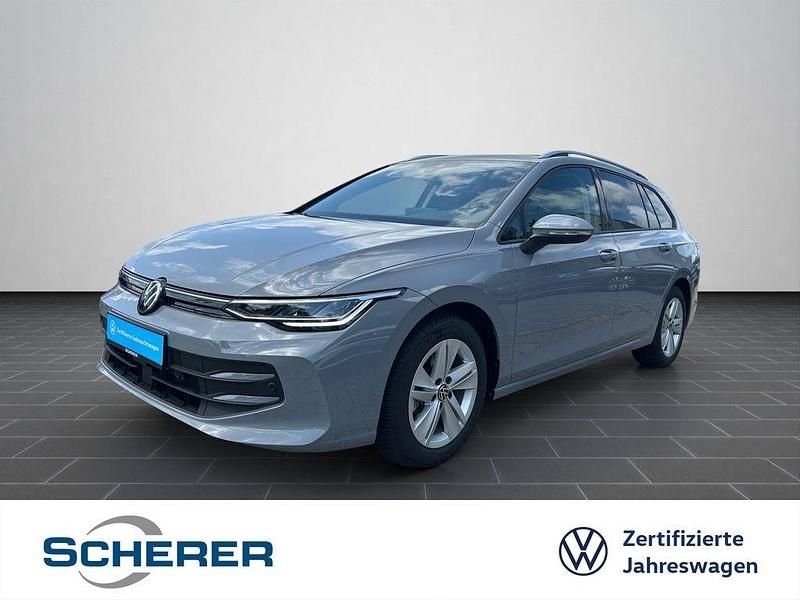 Mondsteingrau Gebraucht 2024 VW Golf VIII Life Limousine | 25.980 € (Fairer Preis) - Bild 1/4