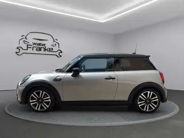 Gebraucht Mini Cooper S 178 PS (130 kW) 2023 Melting silver iii Kleinwagen