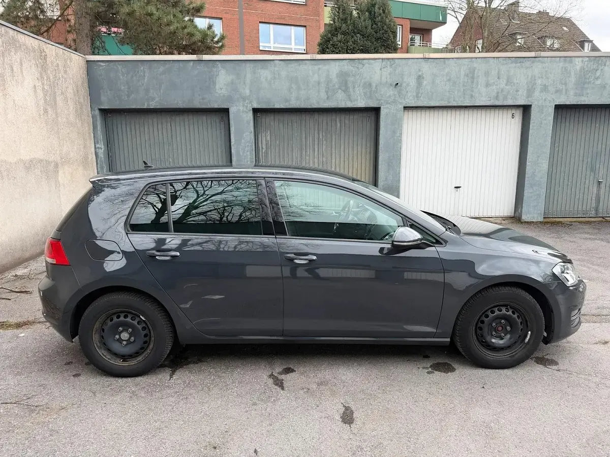 Second-hand VW Golf VII 105 CP (77 kW) 2013 Gri Berlinǎ
