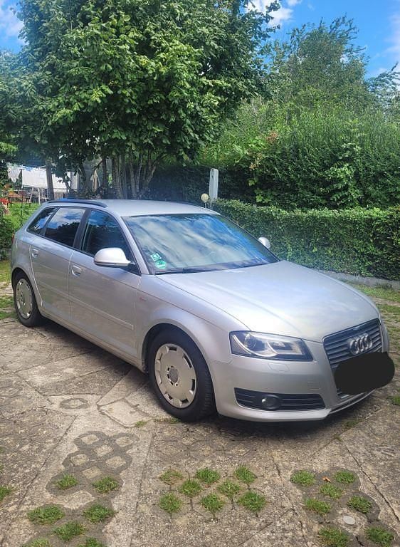 Silber Gebraucht 2009 Audi A3 Sportback S-Line Limousine | 5.800 € (Guter Preis) - Bild 1/4