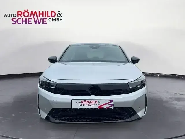 Nowe Opel Corsa 101 KM (74 kW) 2025 Srebrny Sedan/Limuzyna