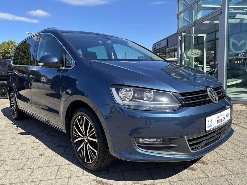 Hudson bay blue metallic Gebraucht 2016 VW Sharan Allstar Van / Kleinbus | 19.900 € (Fairer Preis) - Bild 1/4