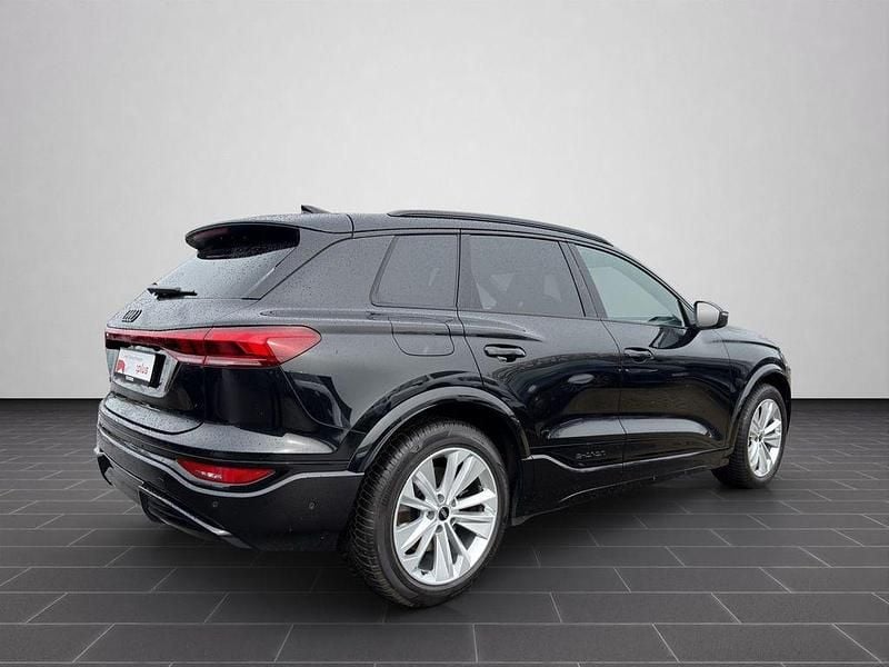 Gebraucht Audi SQ6 e-tron Premium 360 kW (490 PS) 2024 Mythosschwarz metallic (metallic) SUV