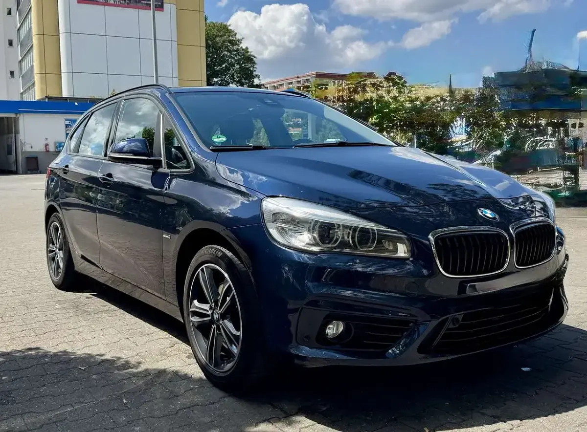 Gebraucht BMW 218 Active Tourer Sport Line 136 PS (100 kW) 2017 Blau Van / Kleinbus