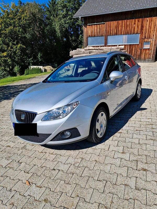 Silber Gebraucht 2011 Seat Ibiza Limousine | 2.800 € (Guter Preis) - Bild 1/4