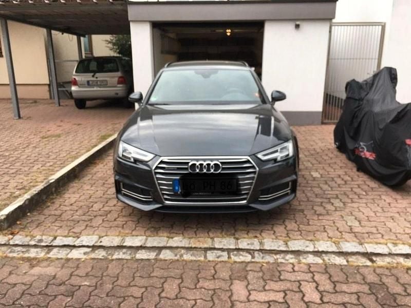 Grau Gebraucht 2016 Audi A4 S-Line Kombi | 29.999 € - Bild 1/4