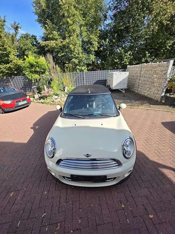 Gebraucht Mini Cooper D Cabriolet 111 PS (81 kW) 2011 Weiß Cabrio