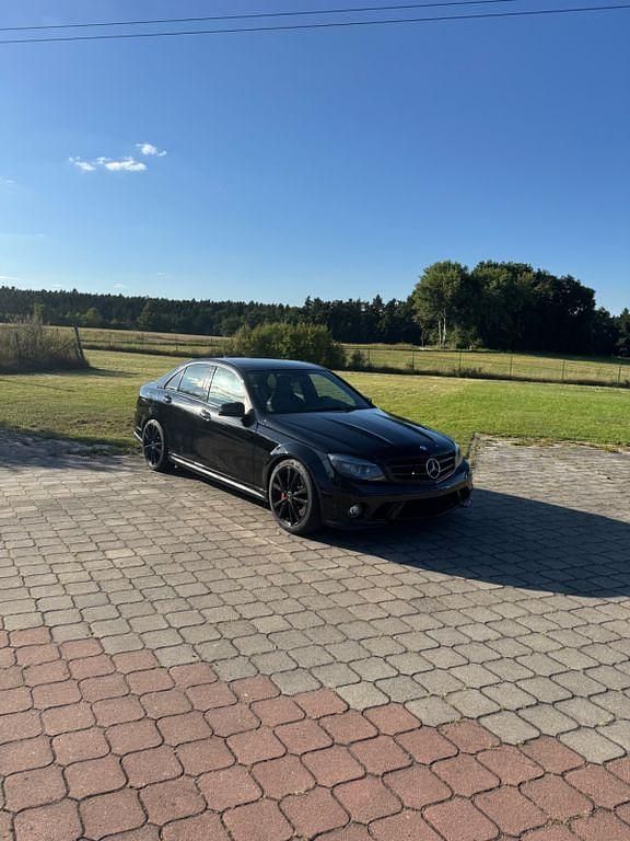 Schwarz Gebraucht 2011 Mercedes C63 AMG AMG Limousine | 21.990 € - Bild 1/4