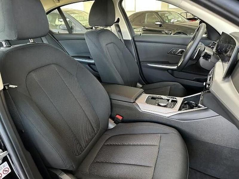Gebraucht BMW 320 Comfort Edition 184 PS (135 kW) 2023 Schwarz Limousine