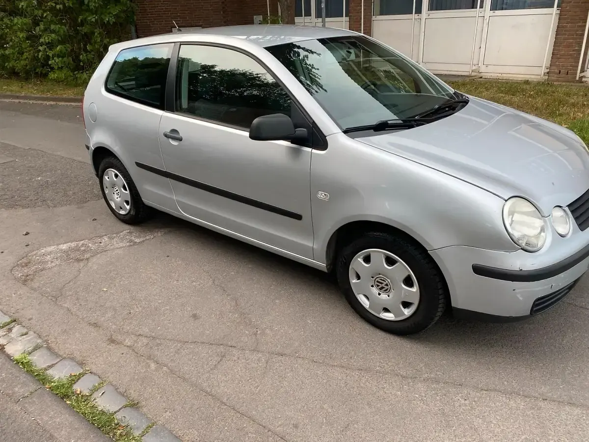 Gebraucht VW Polo 65 PS (47 kW) 2006 Silber Kleinwagen