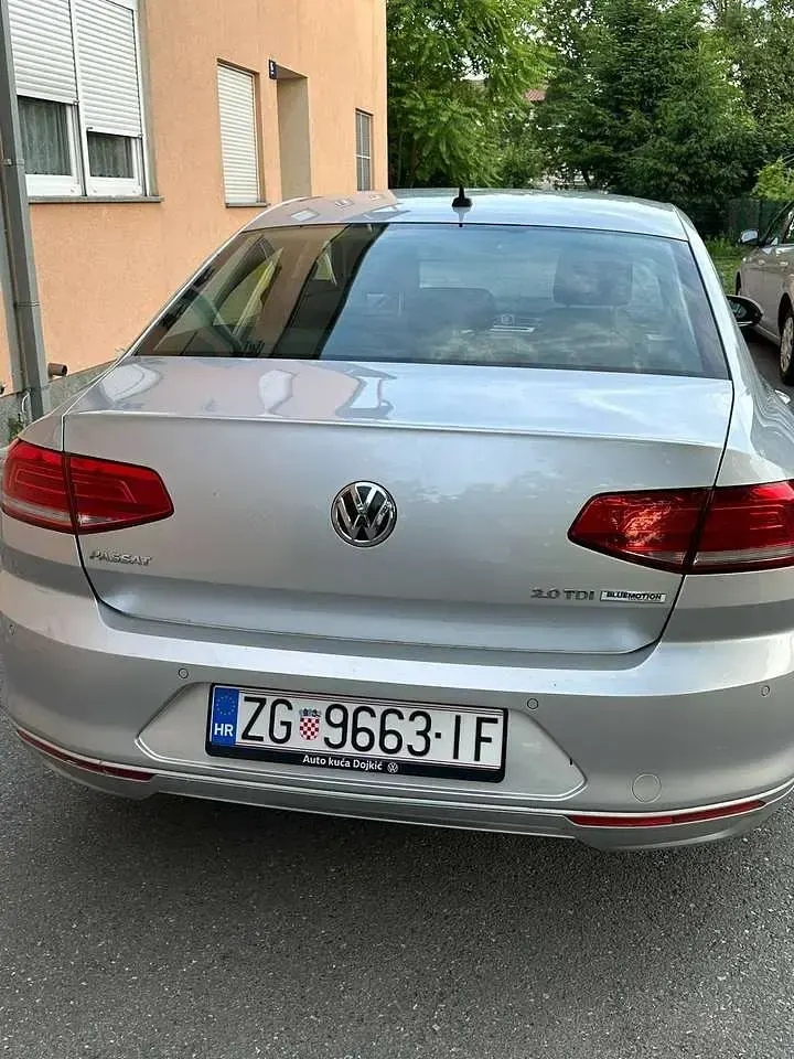Gebraucht VW Passat Comfortline 110 PS (80 kW) 2017 Silber Limousine