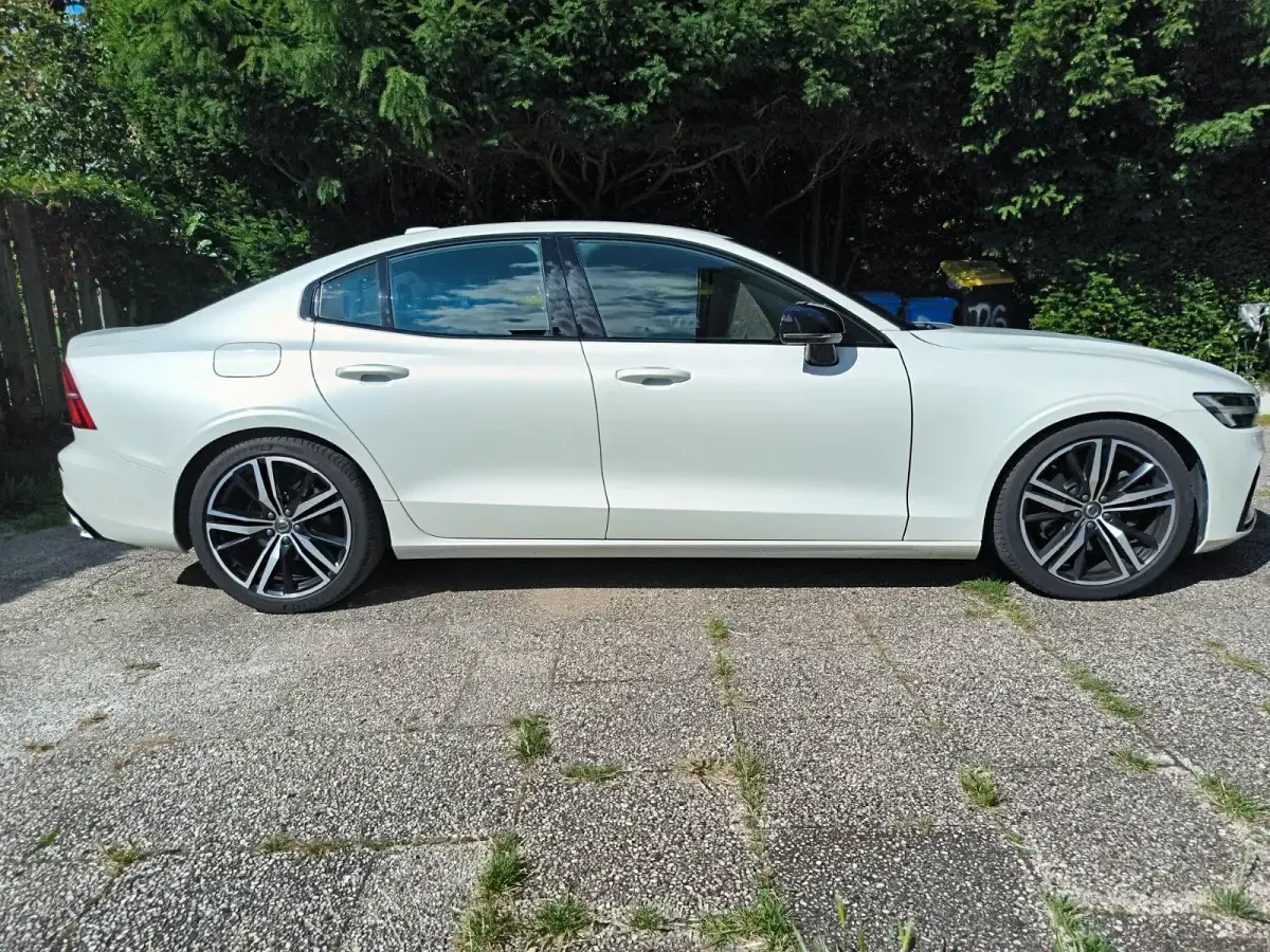 Gebraucht Volvo S60 R-Design 190 PS (139 kW) 2020 Weiß Limousine