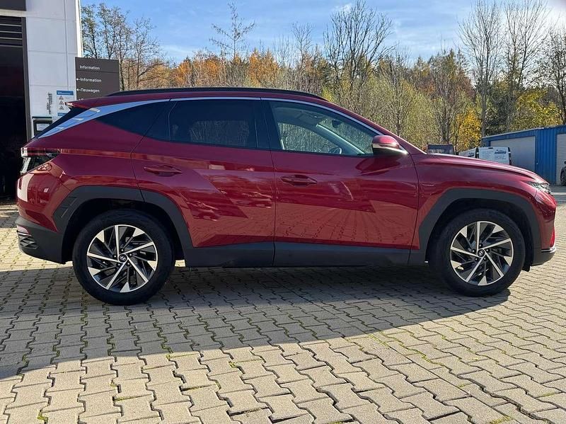 Gebraucht Hyundai Tucson Trend 150 PS (110 kW) 2021 Sunset red SUV