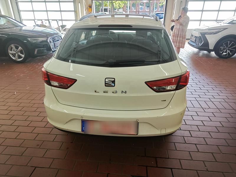 Gebraucht Seat Leon ST 105 PS (77 kW) 2014 Weiß Kombi