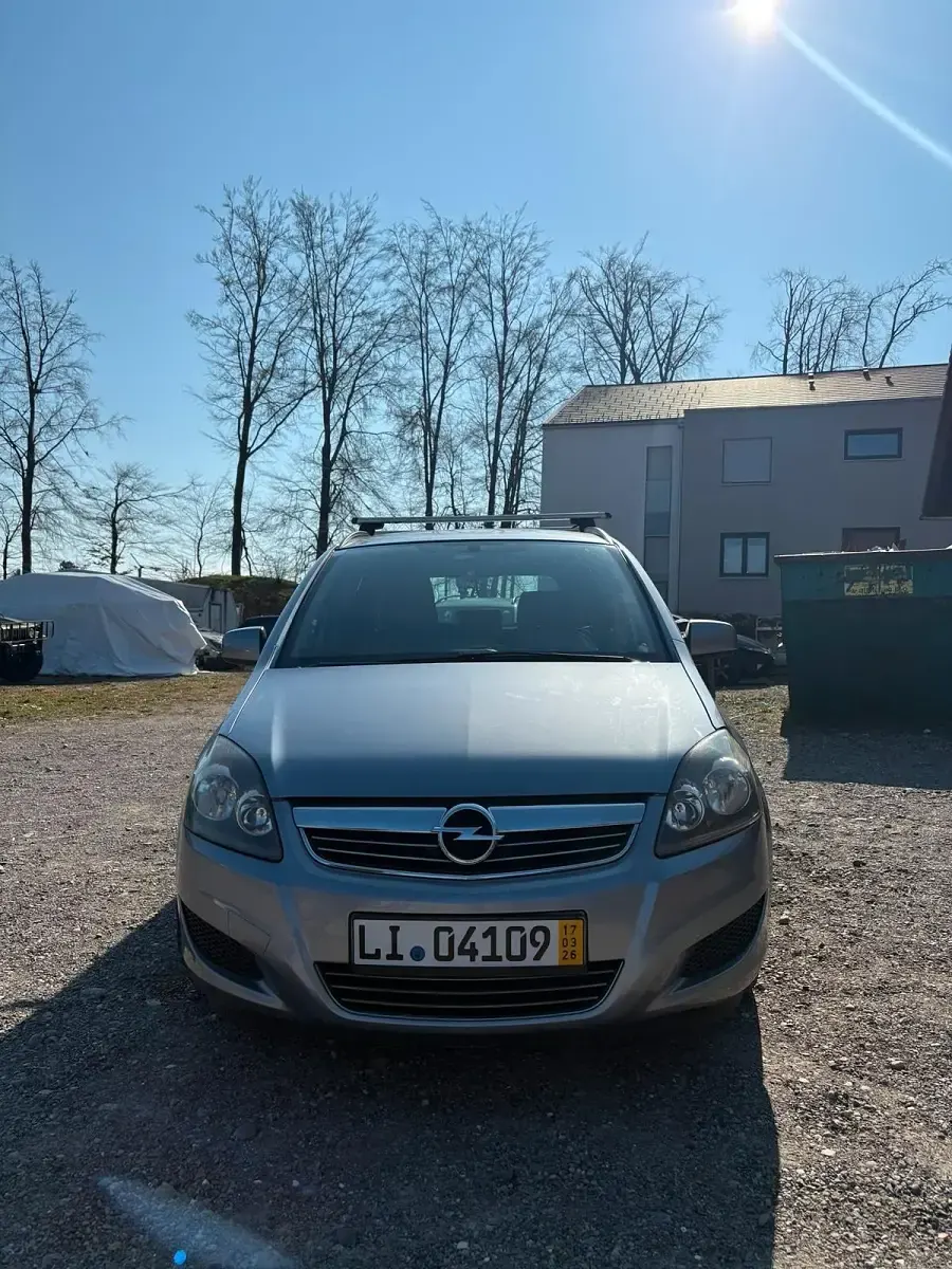 Gebraucht Opel Zafira 110 PS (80 kW) 2010 Grau Van / Kleinbus