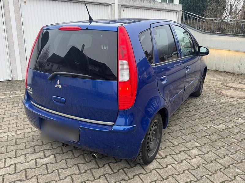 Gebraucht Mitsubishi Colt 95 PS (69 kW) 2006 Blau Kleinwagen