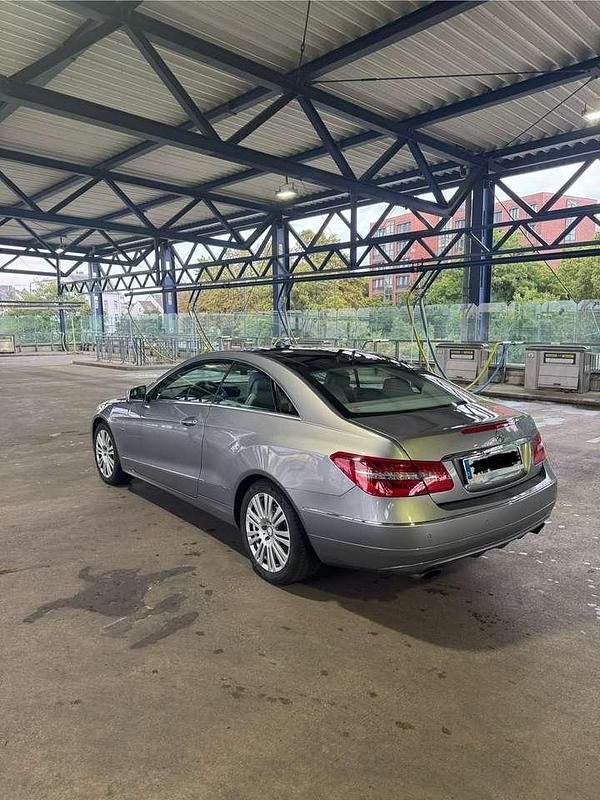 Gebraucht Mercedes E350 231 PS (169 kW) 2010 Grau Coupé