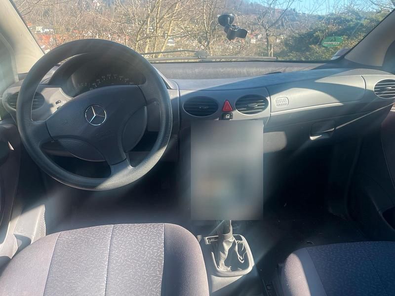 Gebraucht Mercedes A140 82 PS (60 kW) 2000 Blau Limousine