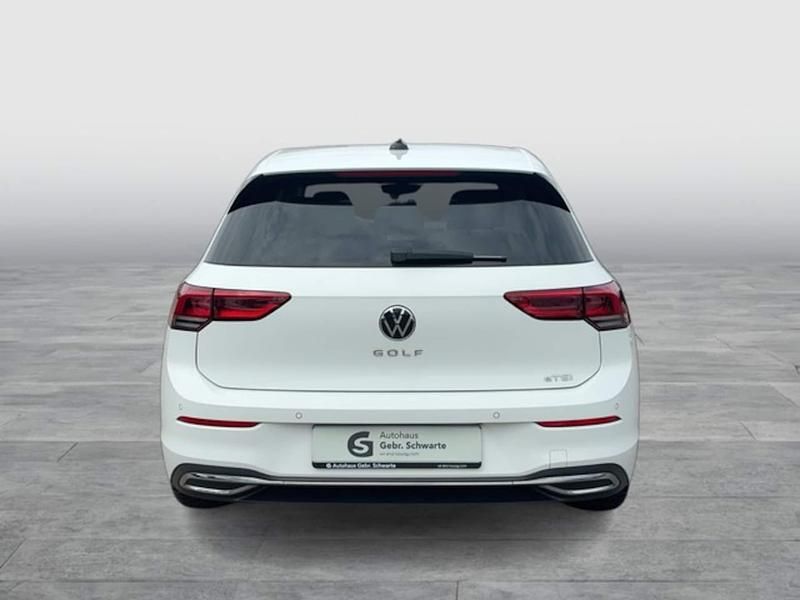 Gebraucht VW Golf VIII Style 150 PS (110 kW) 2023 Weiß Limousine
