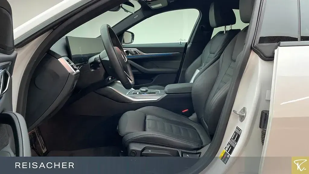 Gebraucht BMW i4 M Sport 294 kW (401 PS) 2025 Mineralweiß metallic Limousine