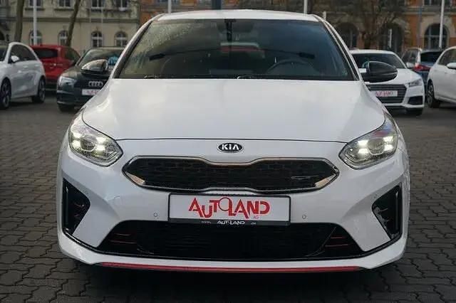 Second-hand Kia Ceed 204 CP (150 kW) 2021 Alb Hatchback
