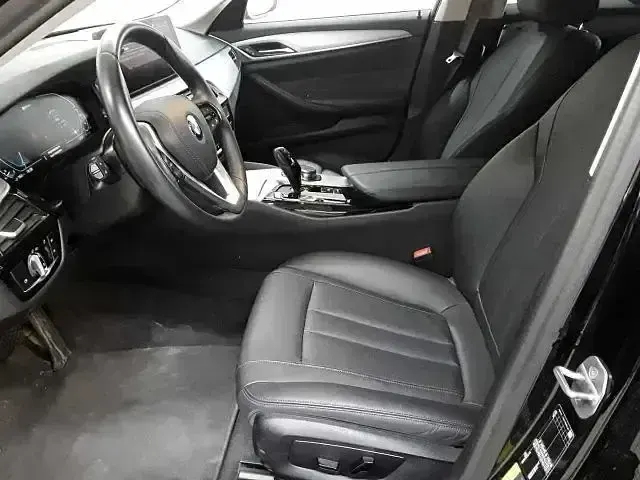 Gebraucht BMW 530e Sport Line 184 PS (135 kW) 2022 Schwarz uni Kombi