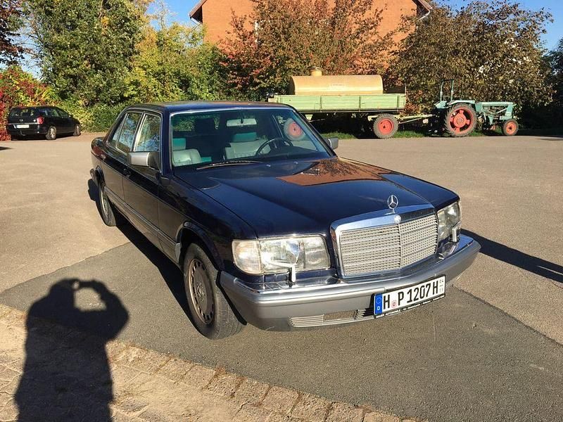 Gebraucht Mercedes S300 150 PS (110 kW) 1987 Blau Limousine