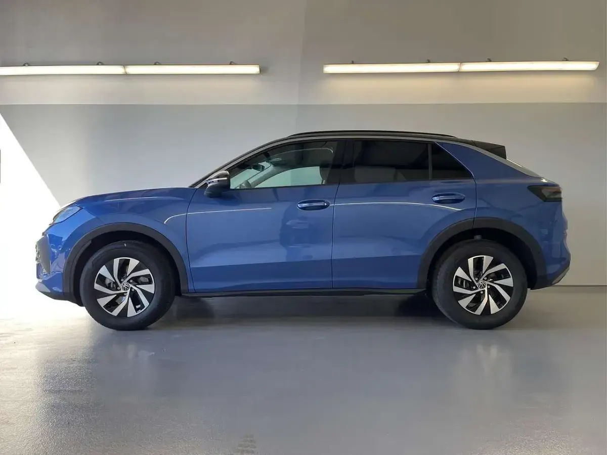 Neu VW T-Roc Cabriolet Life 150 PS (110 kW) 2026 [7xa1] celestial blue me... SUV