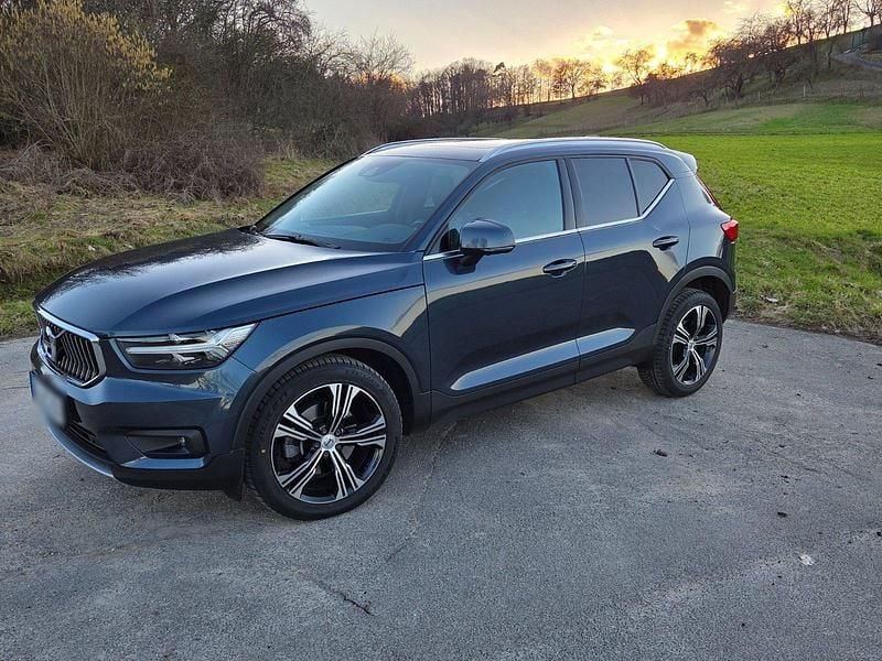 Gebraucht Volvo XC40 197 PS (144 kW) 2021 Blau SUV