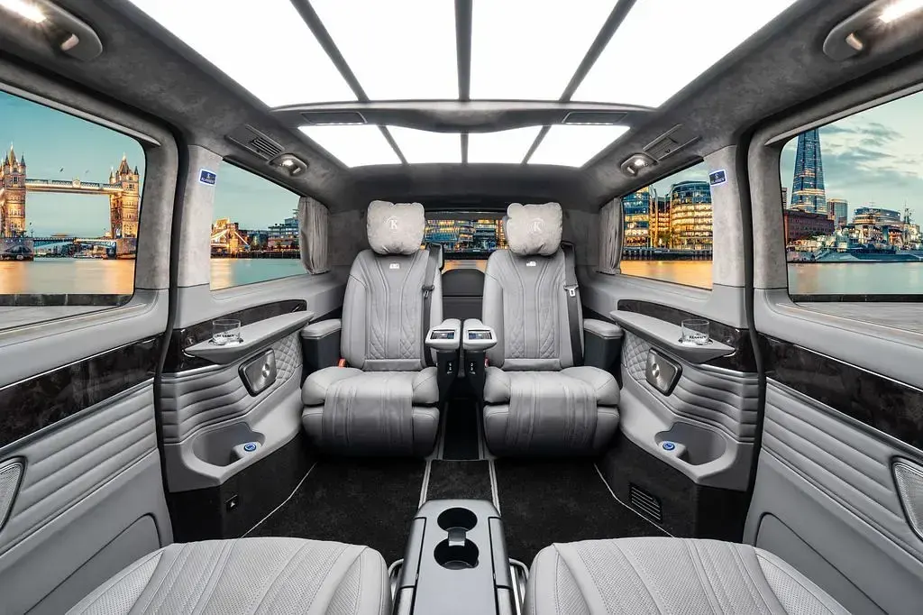 Neu Mercedes V300 Business 237 PS (174 kW) 2026 Schwarz Van / Kleinbus