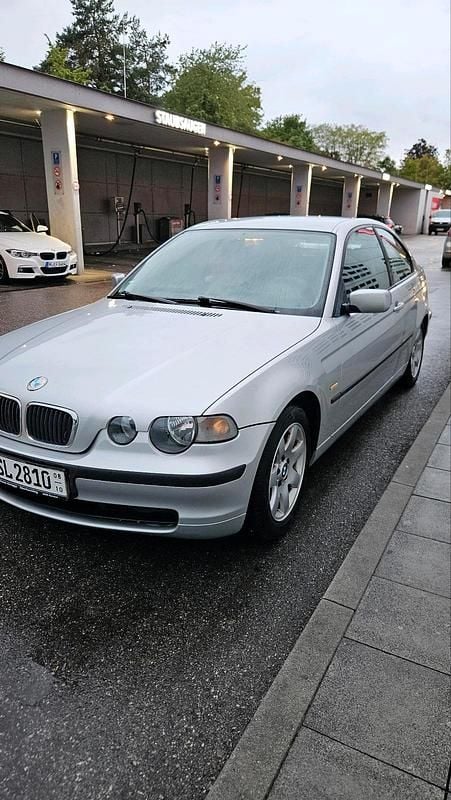 Grau Gebraucht 2001 BMW 316 Compact Kleinwagen | 1.350 € (Fairer Preis) - Bild 1/4