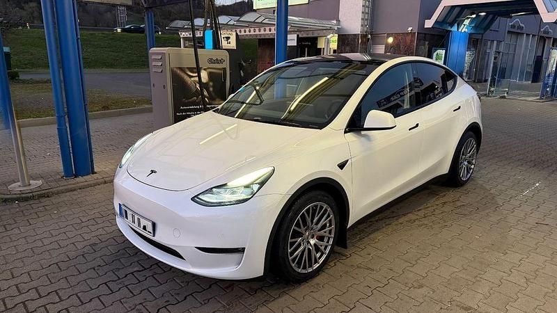 Gebraucht Tesla Model Y Performance 392 kW (534 PS) 2022 Weiß SUV