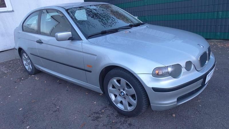 Gebraucht BMW 316 Compact 116 PS (85 kW) 2003 Titansilber metallic Kleinwagen