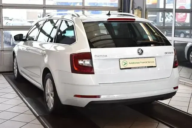 Gebraucht Skoda Octavia Style 150 PS (110 kW) 2019 Weiß Limousine